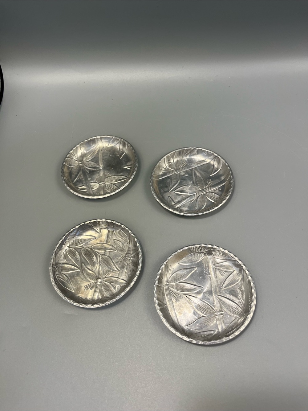 Everlast Forged Aluminum Round Bamboo Coaster Set of 4 Vintage 3” Diameter